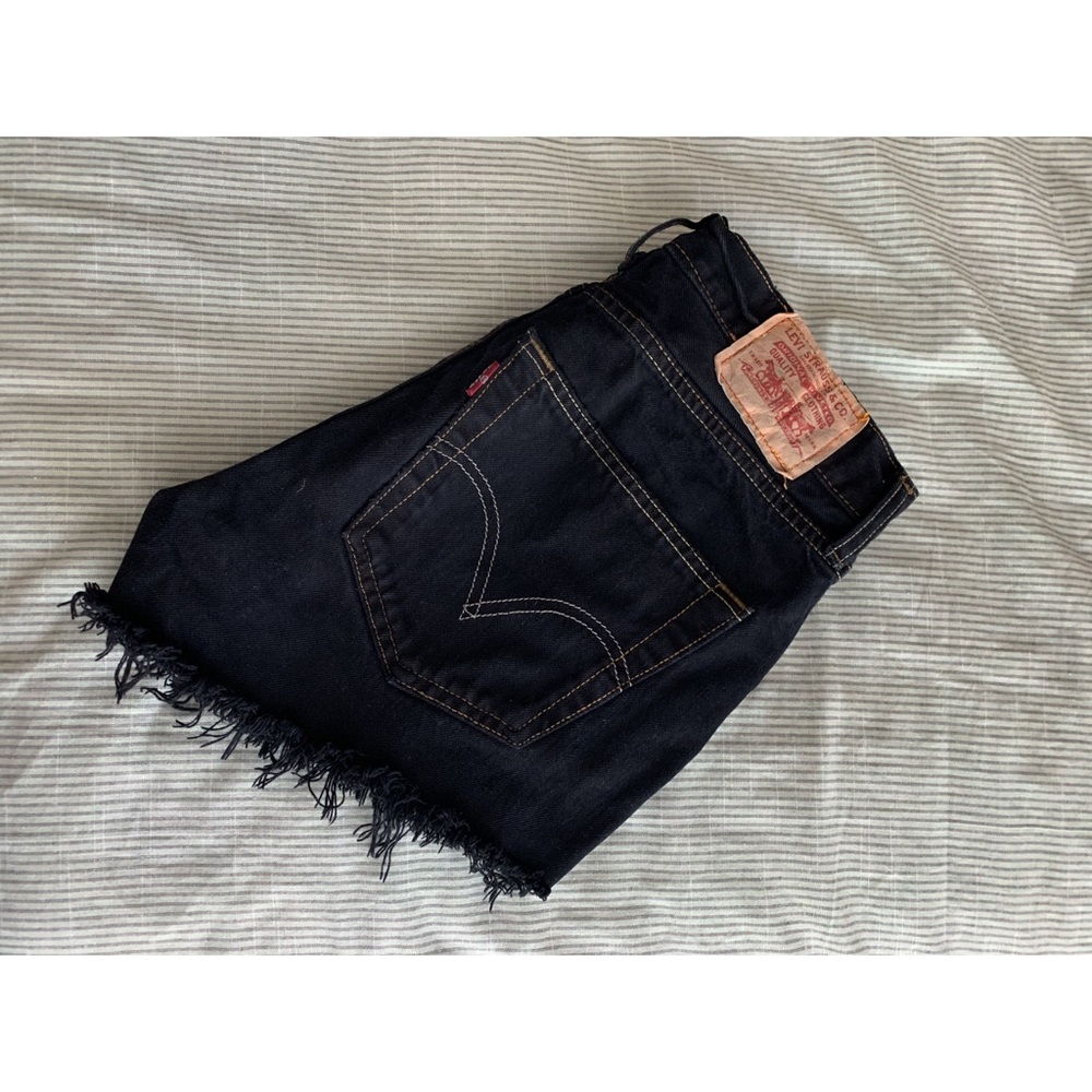 Levi’s high waist denim shorts black size 28